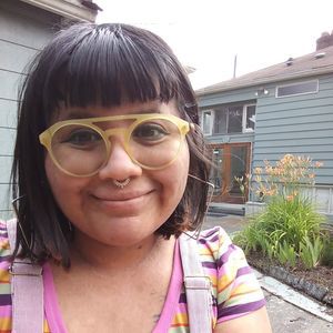 Meet your Posher, Christina